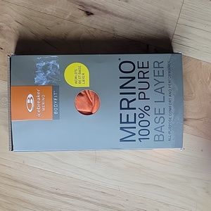 IceBeeaker Merino Body Fit base layer